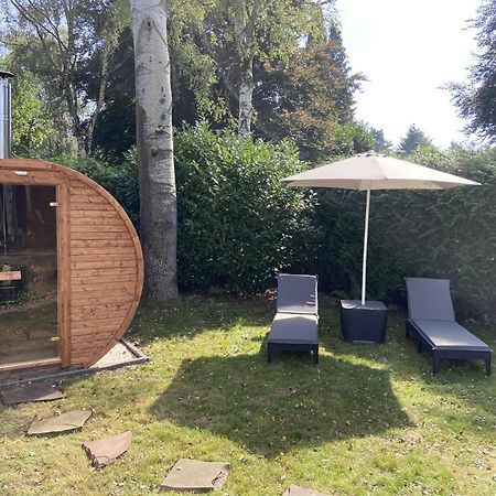 Veluwe Vakanties Chalets With Private Barrel Sauna - With Pool Bar And Restaurant Facilities In The Veluwe National Park พุทเทิน ภายนอก รูปภาพ