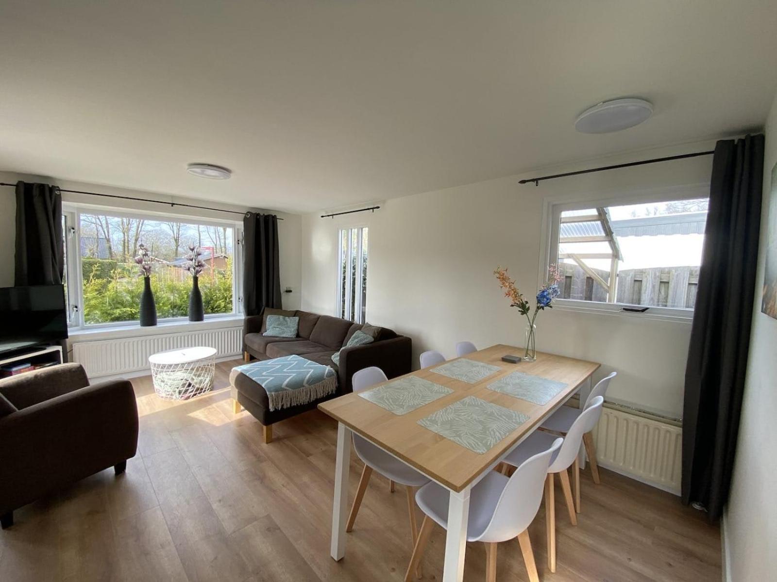 Veluwe Vakanties Chalets With Private Barrel Sauna - With Pool Bar And Restaurant Facilities In The Veluwe National Park พุทเทิน ภายนอก รูปภาพ