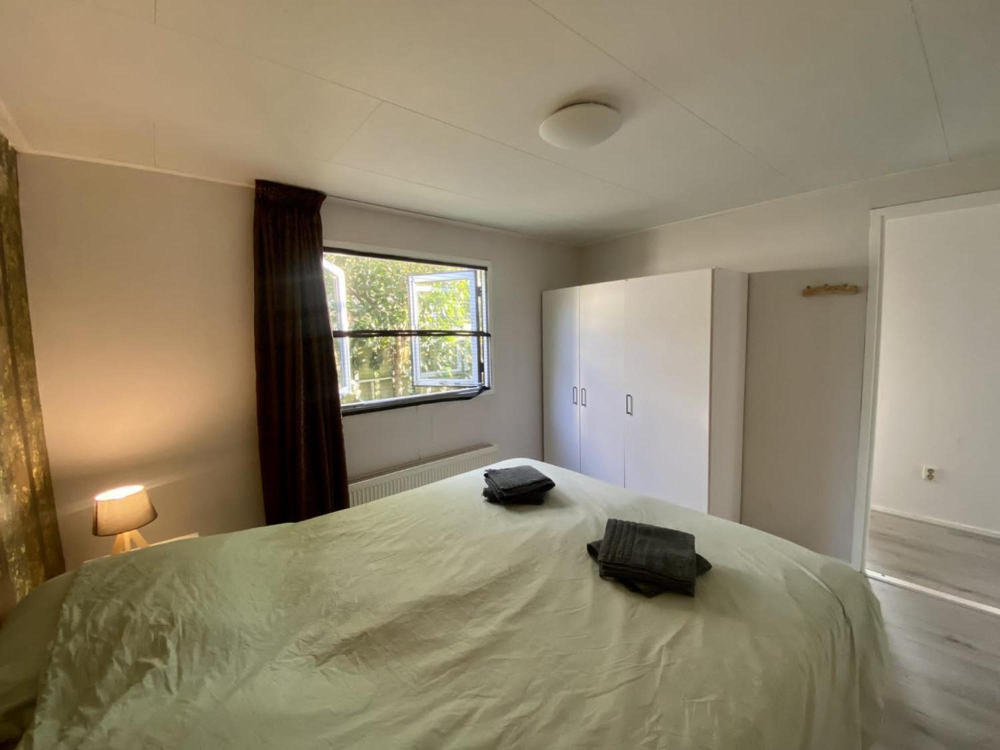 Veluwe Vakanties Chalets With Private Barrel Sauna - With Pool Bar And Restaurant Facilities In The Veluwe National Park พุทเทิน ภายนอก รูปภาพ