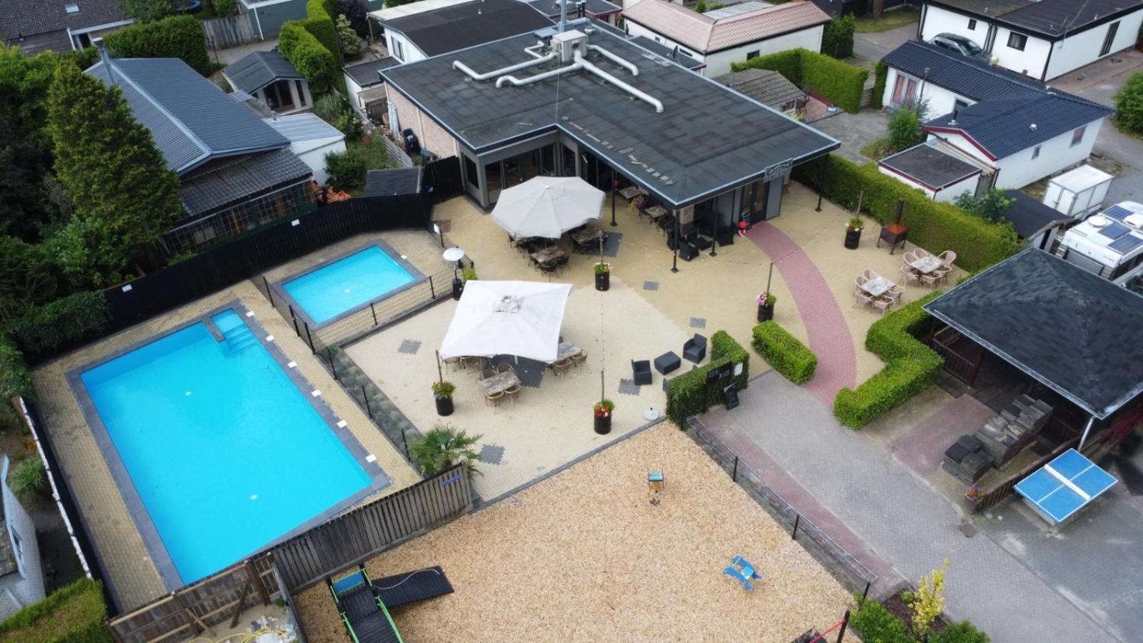 Veluwe Vakanties Chalets With Private Barrel Sauna - With Pool Bar And Restaurant Facilities In The Veluwe National Park พุทเทิน ภายนอก รูปภาพ
