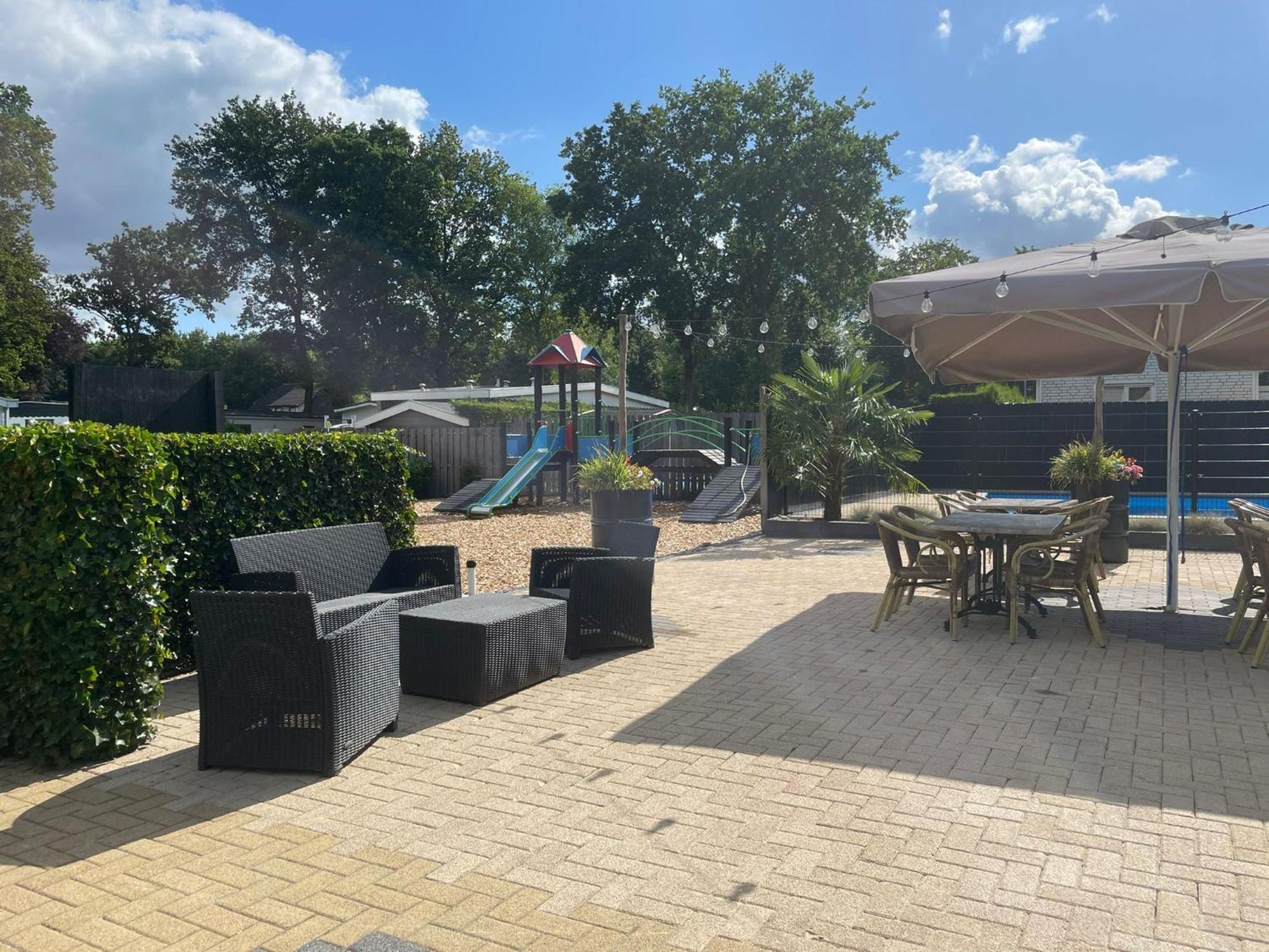Veluwe Vakanties Chalets With Private Barrel Sauna - With Pool Bar And Restaurant Facilities In The Veluwe National Park พุทเทิน ภายนอก รูปภาพ